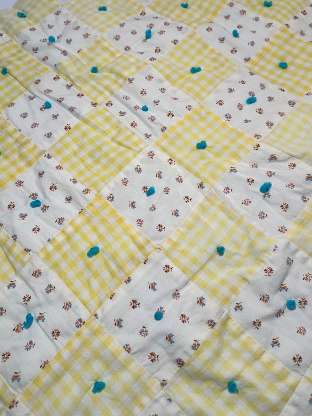 Vintage Baby Quilt | Handmade Patchwork | Yellow Gingham Floral | Crib Blanket - Picture 2 of 8